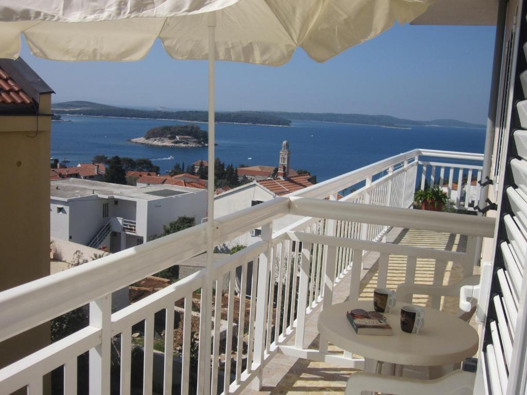 Apartments Kresic هفار الغرفة الصورة
